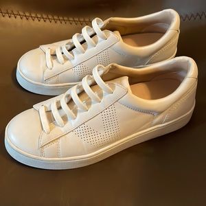 Vionic White Leather Sneakers Size 5